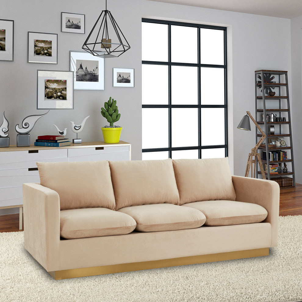 LeisureMod Nervo Modern Velvet Sofa With Gold Base, Beige