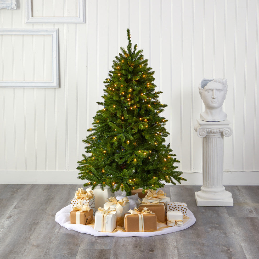 5ï¿½ Sierra Spruce ï¿½Natural Lookï¿½ Christmas Tree with 200 Clear LED Lights