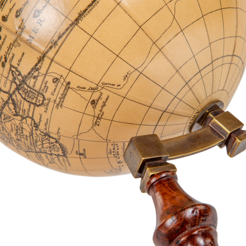 Trianon Globe