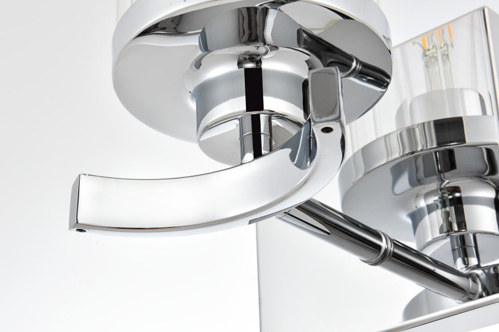 1 Light Chrome And Clear Bath Sconce