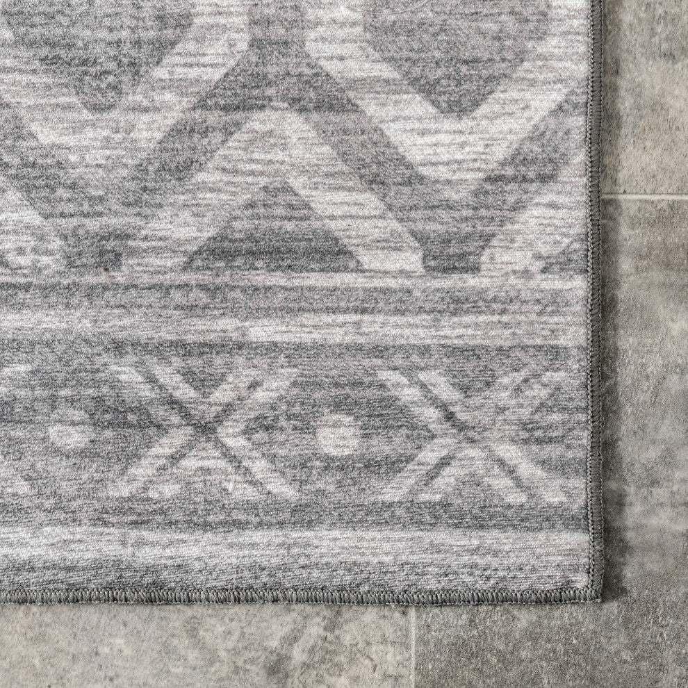Nuloom Fae Geometric Machine Washable Indoor/Outdoor Area Rug, Grey 5'x8'