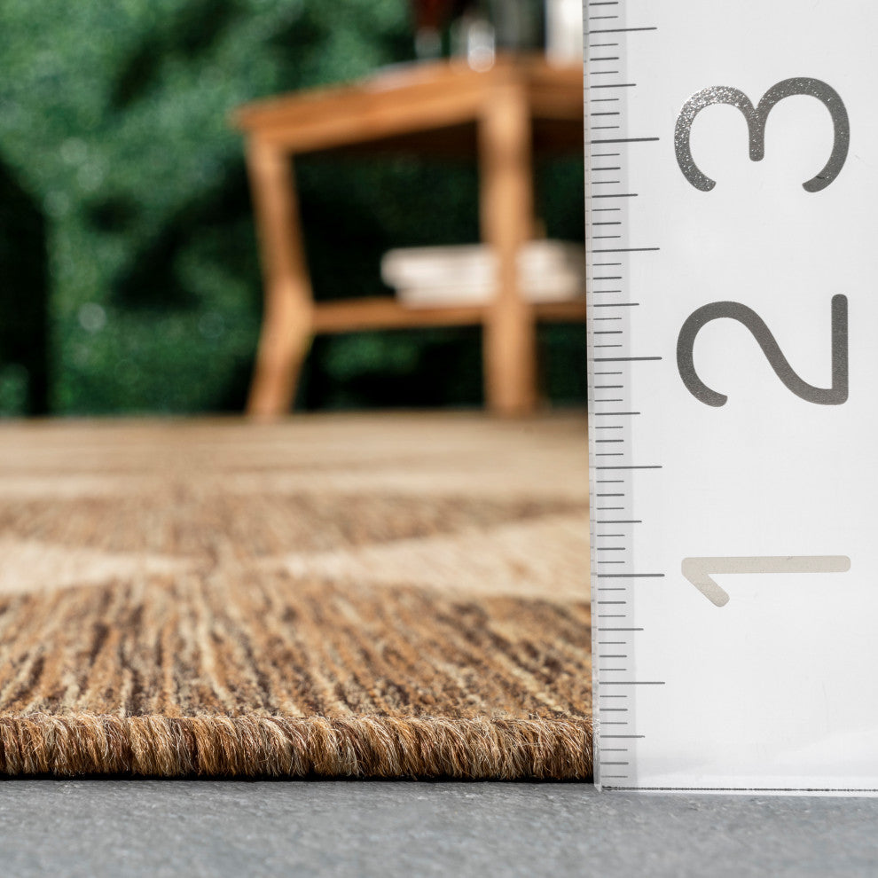 Nuloom Sabina Diamond Trellis Indoor/Outdoor Area Rug, Brown 2'x8'