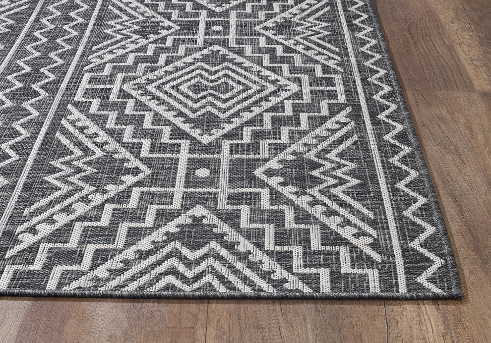 Provo Quinn Indoor/Outdoor Coastal Area Rug, Black, 7'10 Round