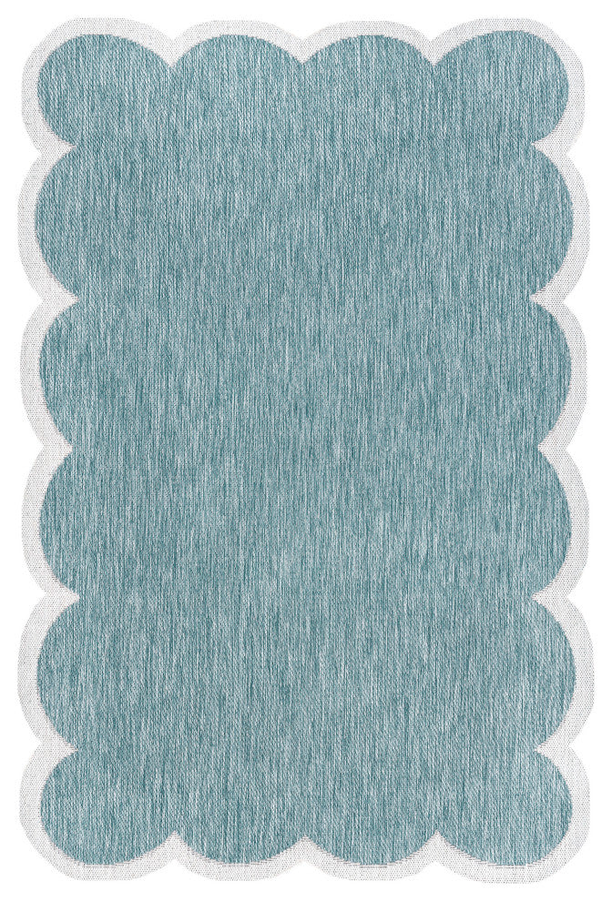 Alice Classic Cottage Two-Tone Scalloped Indoor/Outdoor Shaped Area Rug