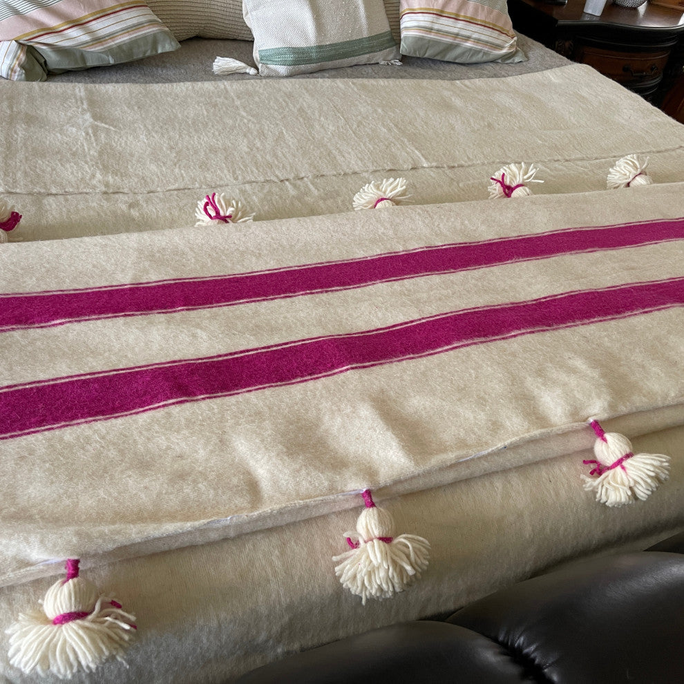 Hand-woven Wool Pom Pom Blanket Off-White With Pink, 78in X118in