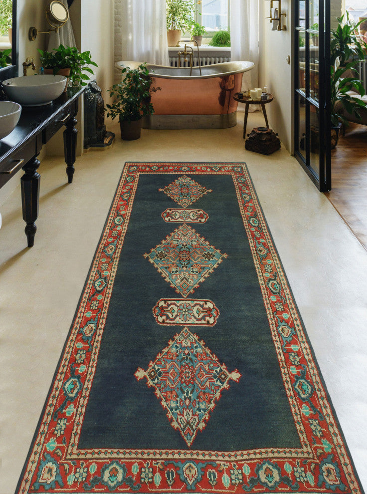 Vintage Distressed Darcy Navy/Red Runner, 3'7x10'3