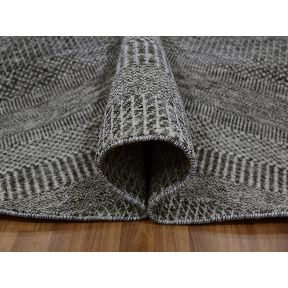 Solid Gray Hand Knotted Undyed Wool Modern Grass Design Round Rug 7'10"x7'10"