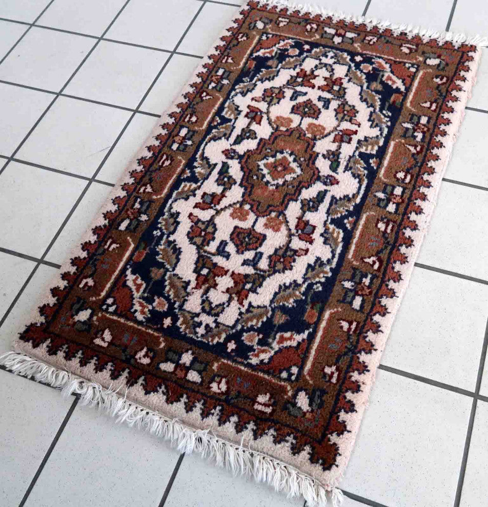 Handmade Vintage Persian Hamadan Rug 1.9'x3.1', 60cmx97cm 1970s