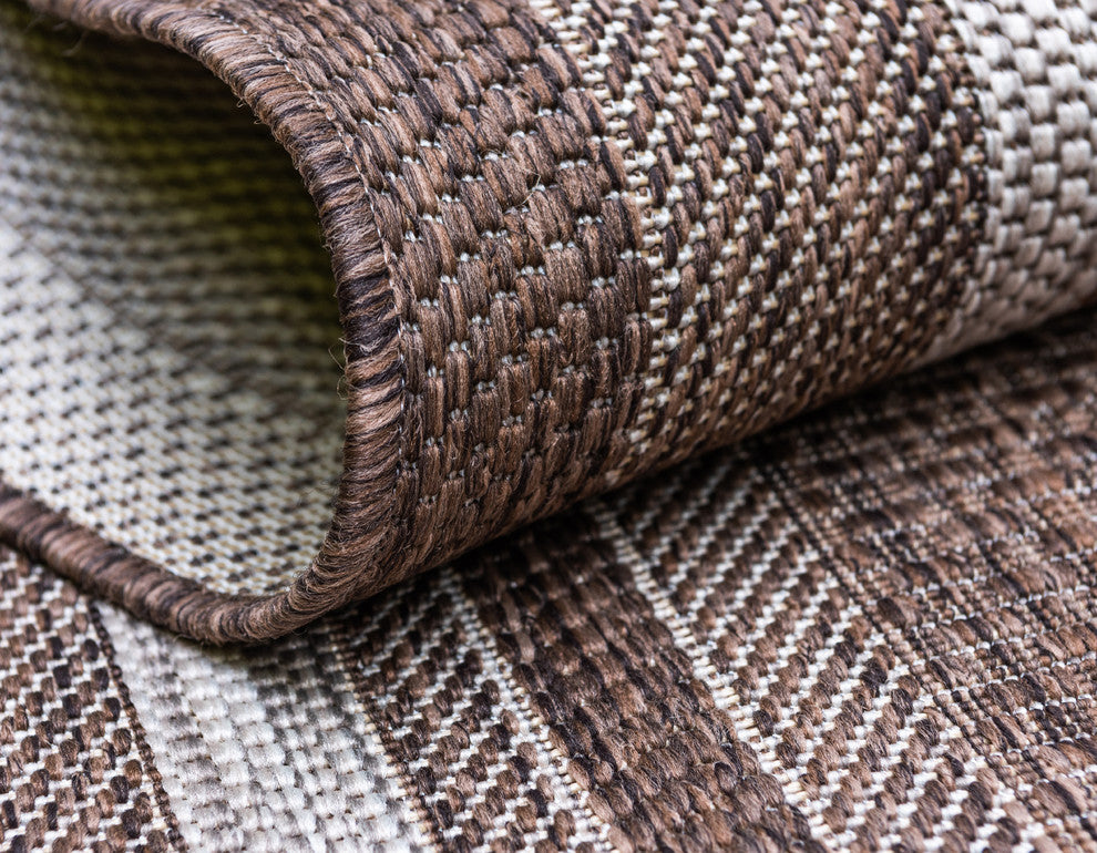 Unique Loom Brown Soft Border Outdoor 4' 0 x 6' 0 Area Rug