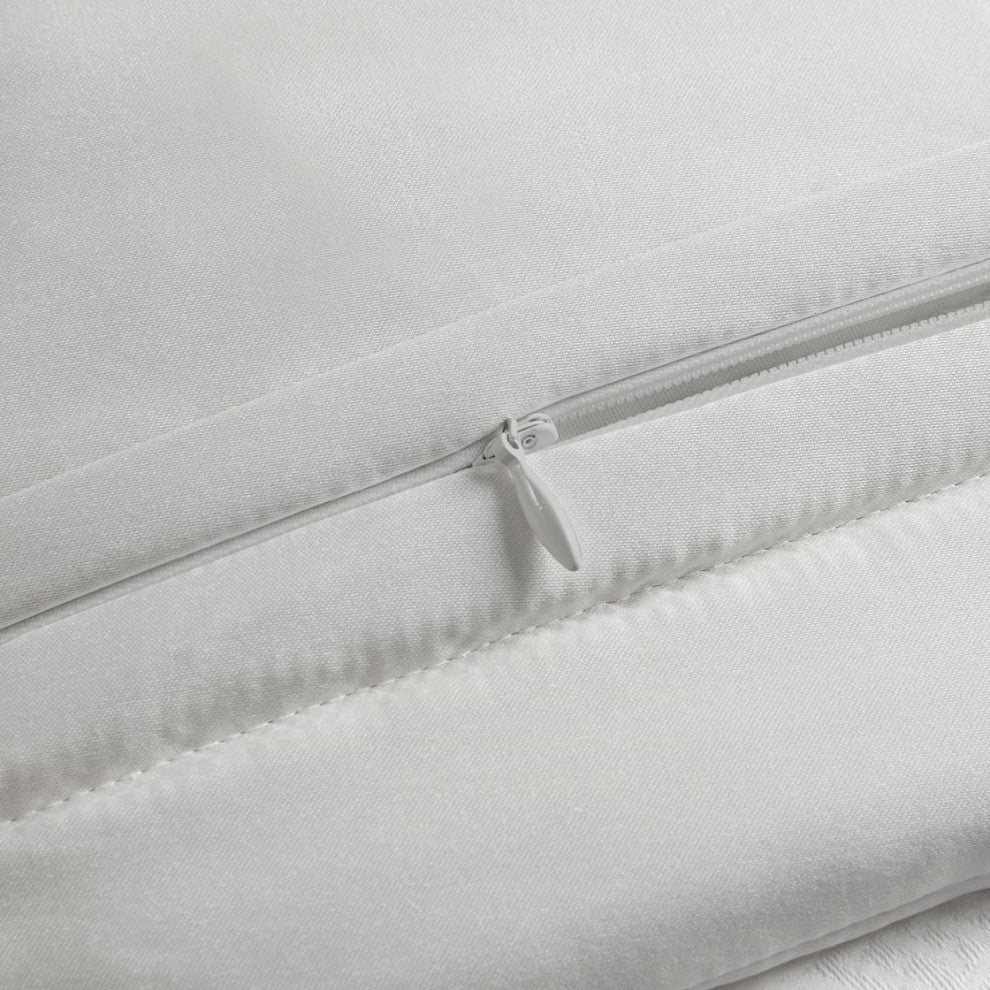 Croscill Versailles Matte Satin 3-Piece Quilt Set, Silver, Queen