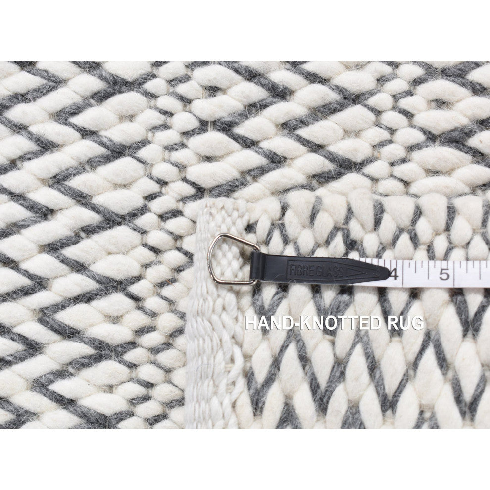 Ivory Flat Weave Pile 100% Wool Hand Woven Big Knots Square Rug 2'1"x2'2"