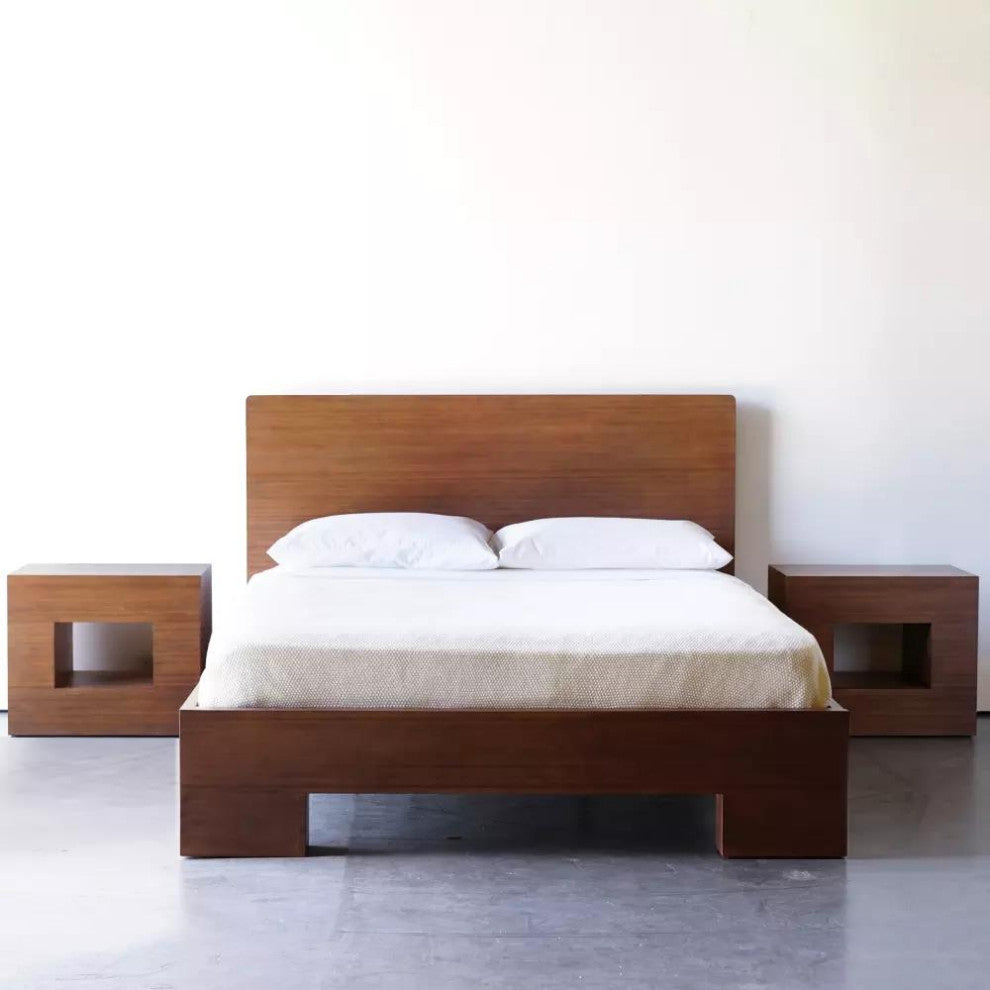 Fen Queen Bed, Pumpernickel