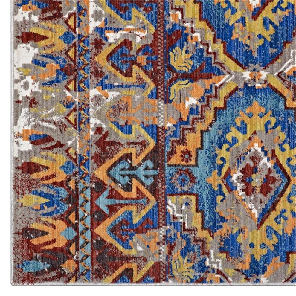 Centehua Distressed Southwestern Aztec 4x6 Area Rug in Multicolored