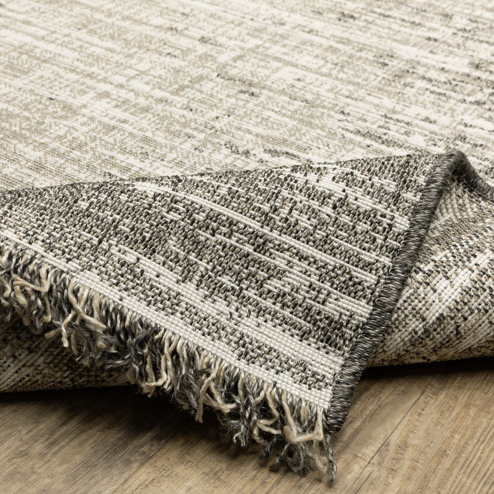 Genoa Weathered Beige/ Black Flatwoven Indoor-Outdoor Area Rug 5'3" x 7'3"