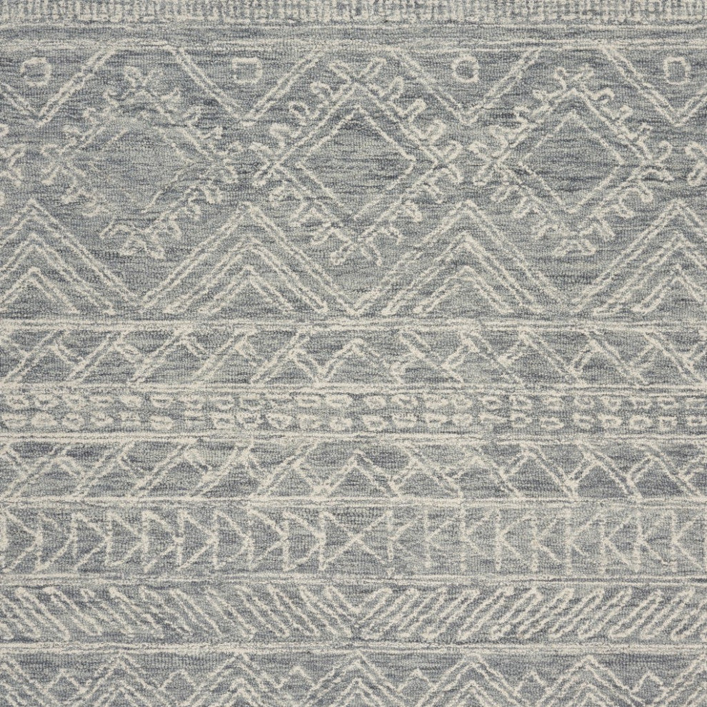 7" x 9" Light Gray Boho Chic Area Rug