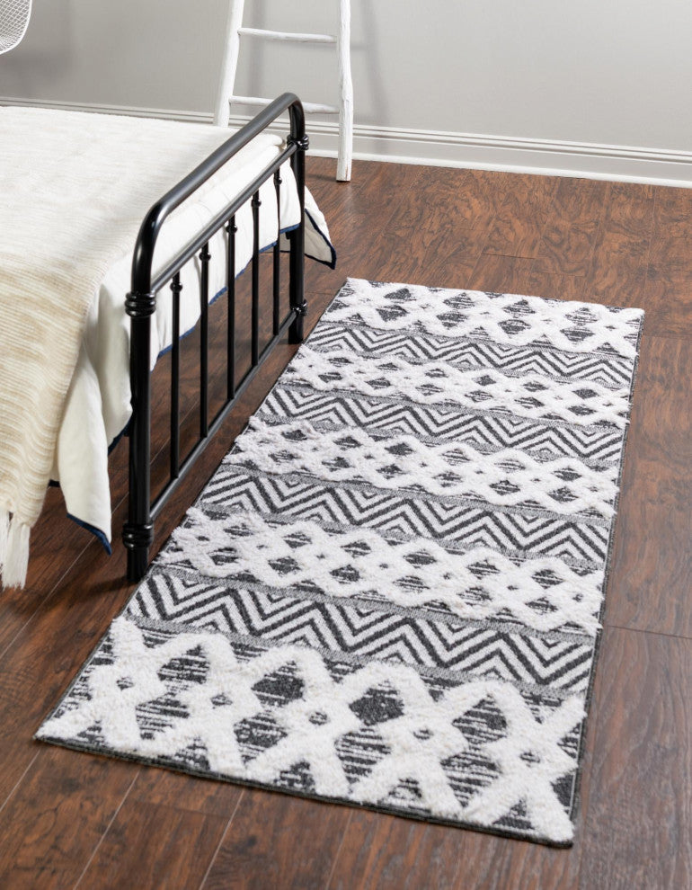 Unique Loom Sabrina Soto Casa  Valencia Area Rug