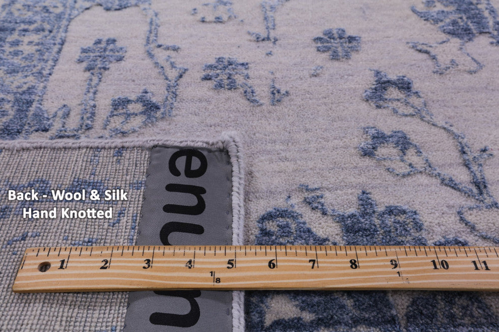 8' 11" X 12' 4" Hand Knotted Wool & Silk Persian Rug - Q15741