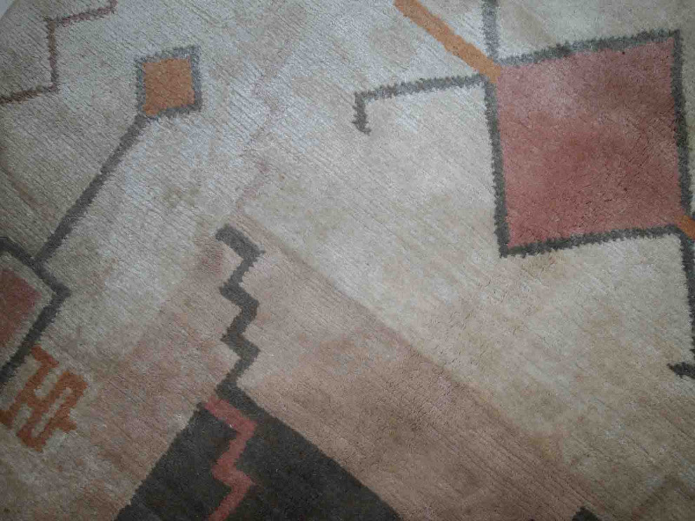 Handmade vintage Tibetan Khaden rug 5.2' x 7.7' (159cm x 237cm) 1960s