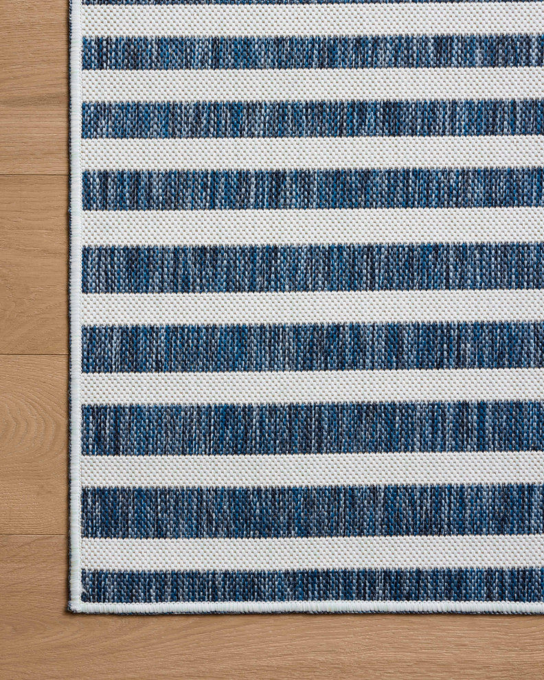 Loloi Easton Denim / Ivory 6'-7" x 9'-4" Area Rug