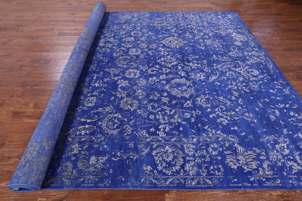 9' 0" X 12' 0" Persian Wool and Silk Hand-Knotted Rug Q11770