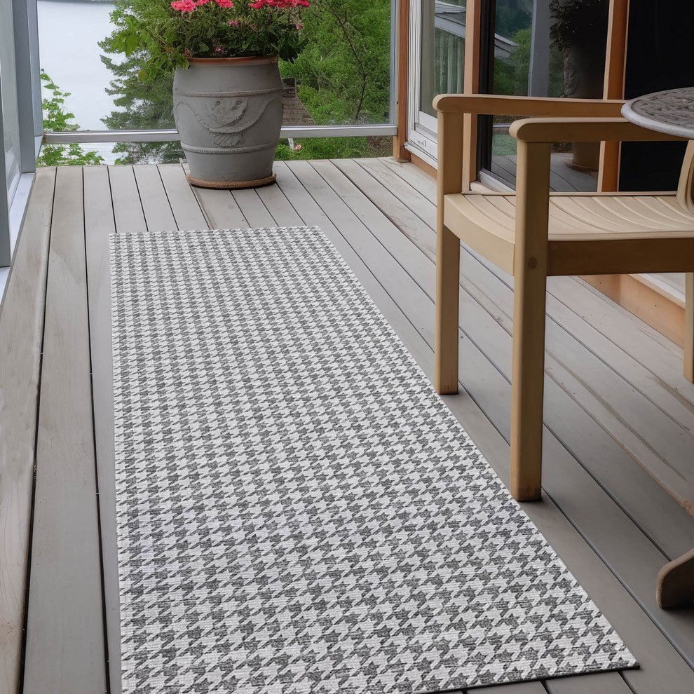 Indoor/Outdoor Hinton HN1 Grey Machine Washable 2'3" x 10' Rug