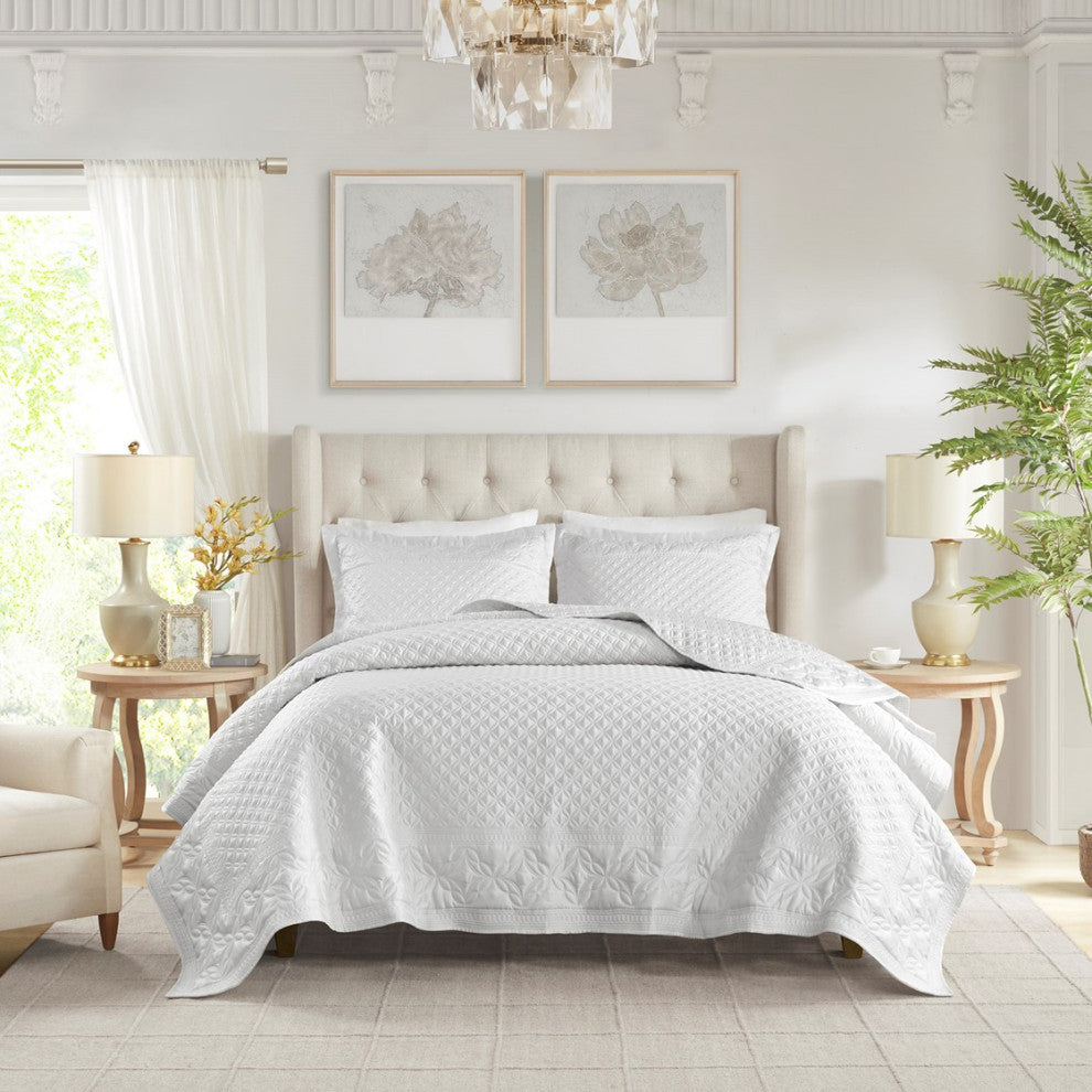 Croscill Versailles Matte Satin 3-Piece Quilt Set, Silver, King