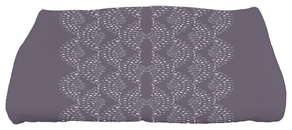 Dotted Focus 28"x58" Purple Geometric Bath Towel