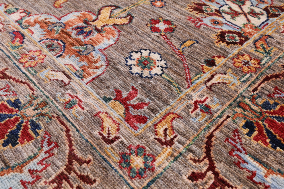 5' 8" X 7' 11" Handmade Persian Tabriz Rug Q7667