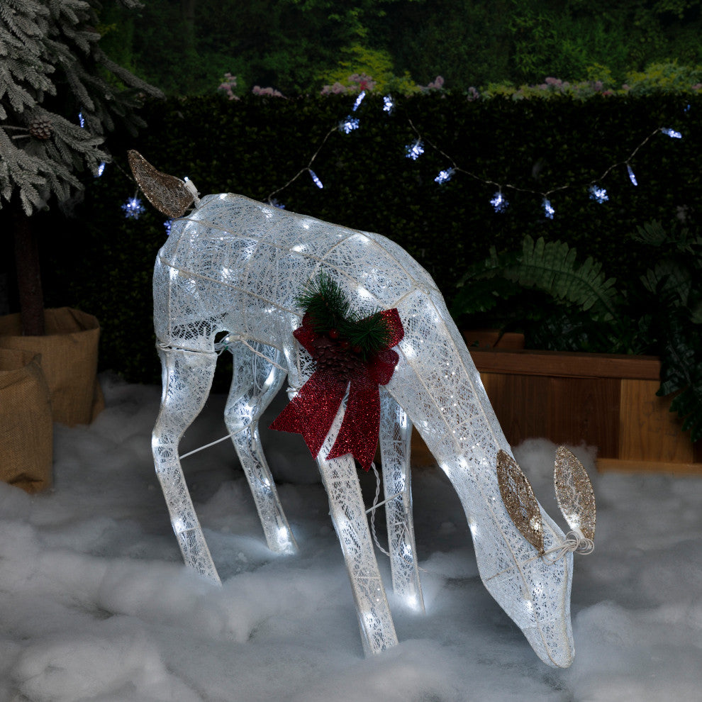 White Grazing Light Up Mesh Deer DÃ©cor
