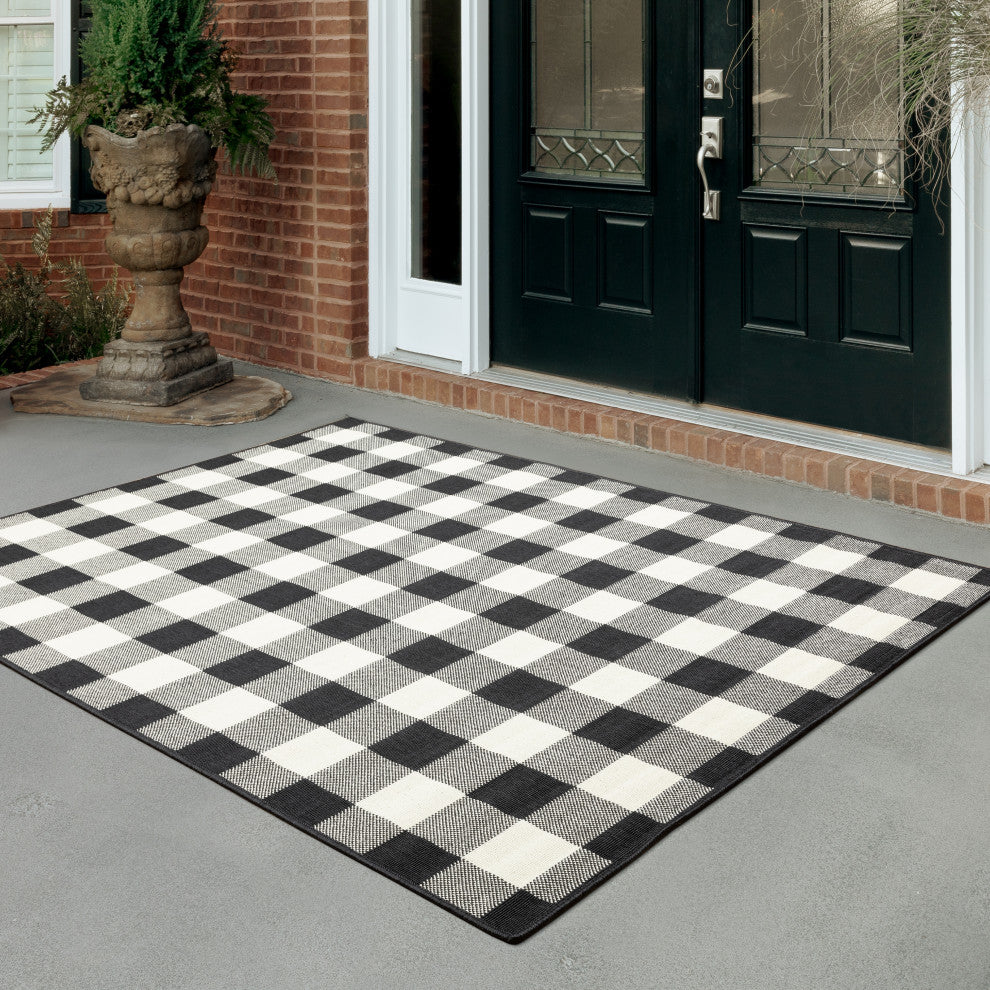 Oriental Weavers Marina Black/ Ivory Geometric Indoor/Outdoor Rug 7'10"X10'10"