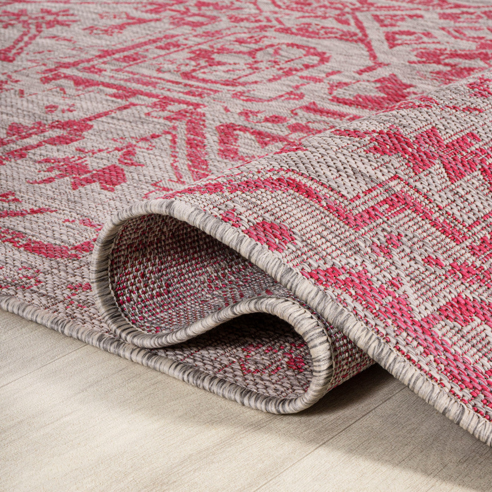 Estrella Bohemian Medallion Textured Weave Indoor/Outdoor, Light Gray/Fuchsia, 5' Round