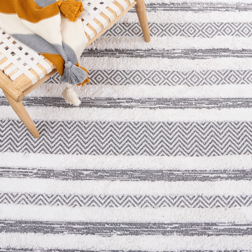 Safavieh Augustine Collection, AGT729 Rug