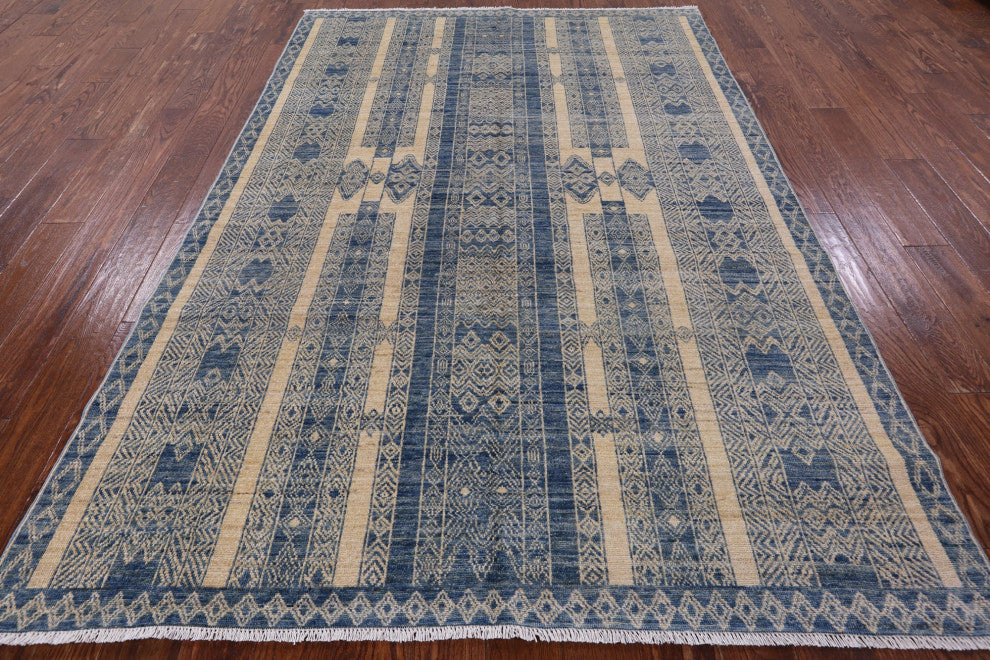 5' 10" X 8' 7" Southwest Navajo Hand Knotted Wool Rug Q6658