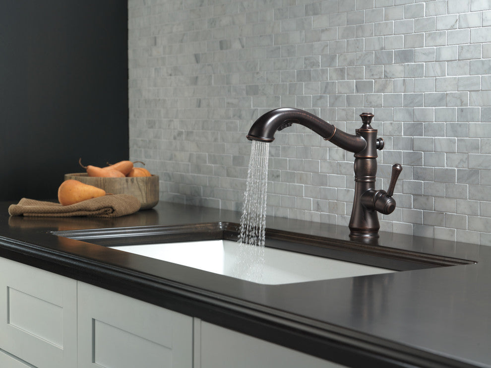 Delta Cassidy Single Handle Pull-Out Kitchen Faucet, Venetian Bronze