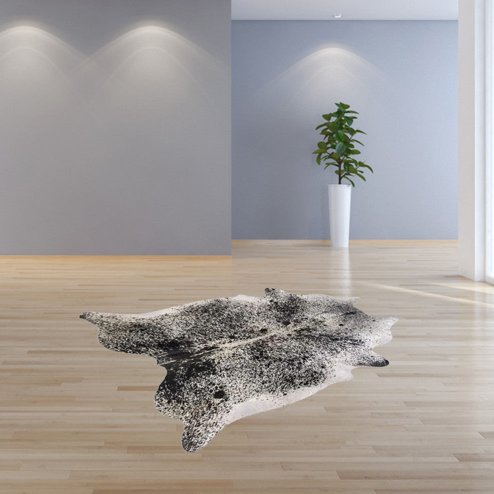 HomeRoots 60" x 84" Salt And Pepper Black And White Cowhide Area Rug
