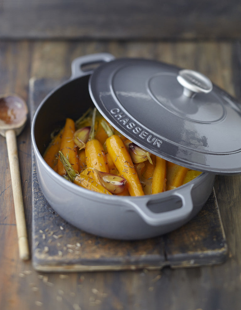 Chasseur 7.1-Quart Caviar-Grey Enameled Cast Iron Round Dutch Oven