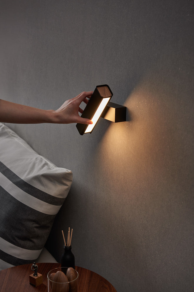 Mumu Wall Lamp, Black
