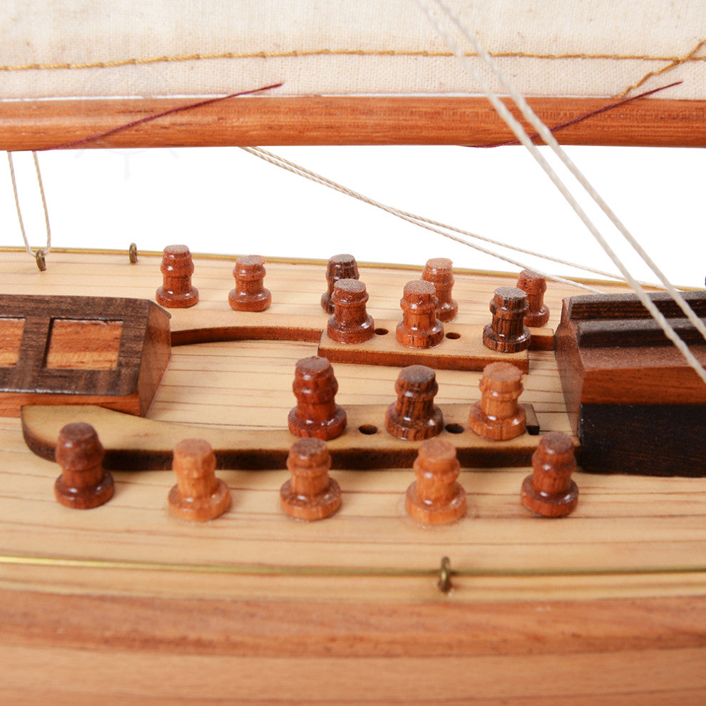 Endeavour Sm Wooden model sailing boat
