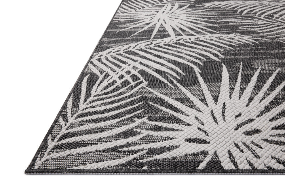 Loloi Easton Ivory / Onyx 4'-0" x 6'-0" Accent Rug