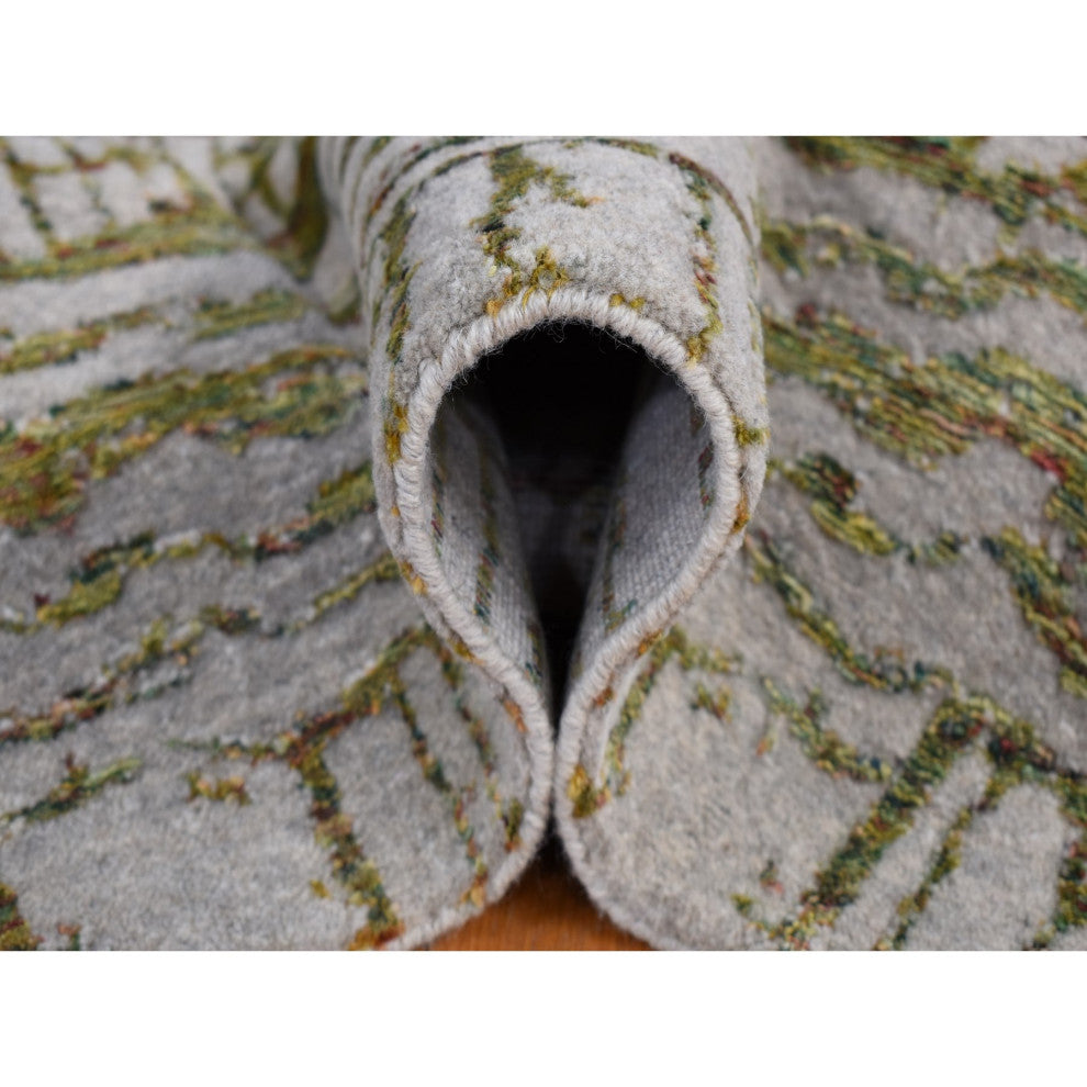Goose Gray, Fine Jacquard Hand Loomed, Modern, Wool and Silk, Rug, 7'10"x9'9"