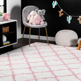 Nuloom Soft and Plush Cloudy Shag Trellis Rug, Baby Pink 4'x6'