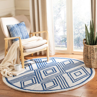 Safavieh Micro-Loop Collection MLP156 Rug, Ivory/Navy, 5' Round