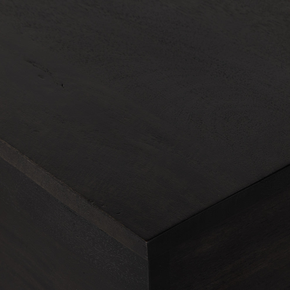 Duncan Trunk, Flint Black