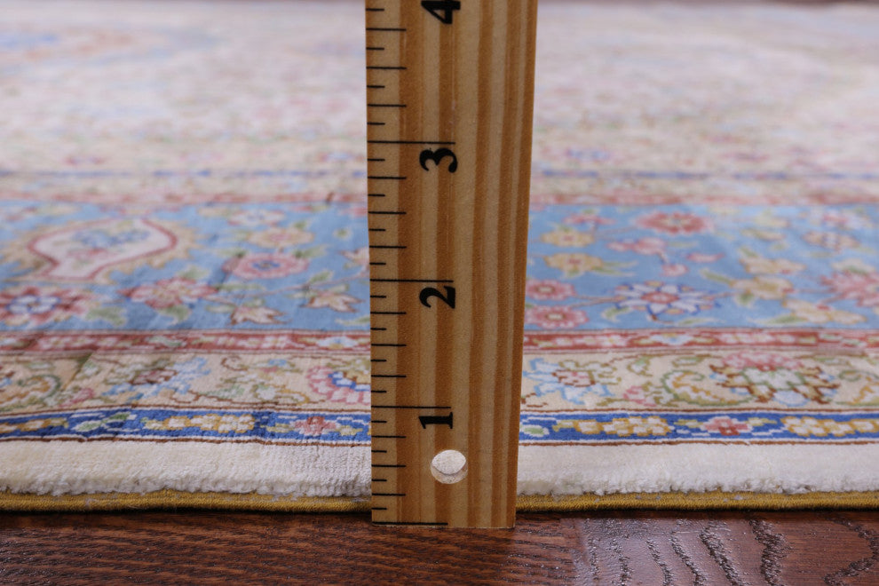 High End Persian 100% Silk Hand Knotted Rug 6' 0" X 9' 0'' Q4817