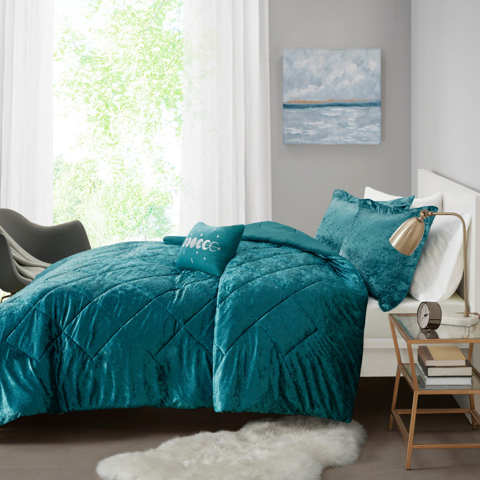 Intelligent Design Felicia Crushed Velvet 4-Piece Comforter Set