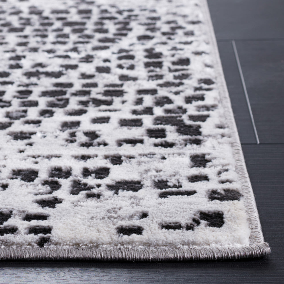 Safavieh Amelia Collection, ALA254 Rug, Charcoal/Grey, 6'7" Square