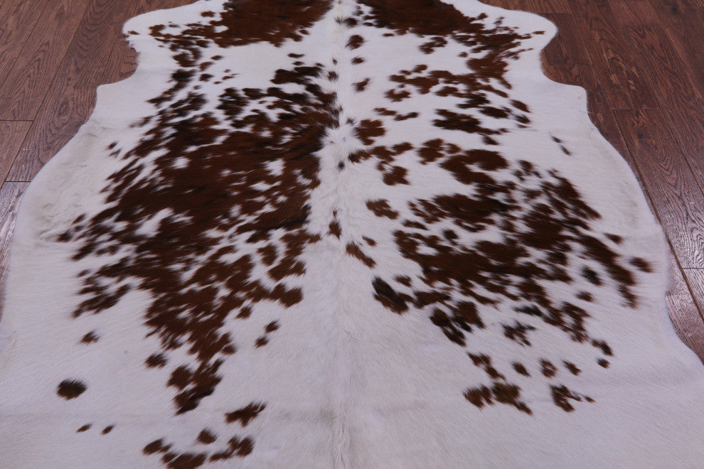 6' 9" X 5' 5" Brown and White Natural Cowhide Rug C1520