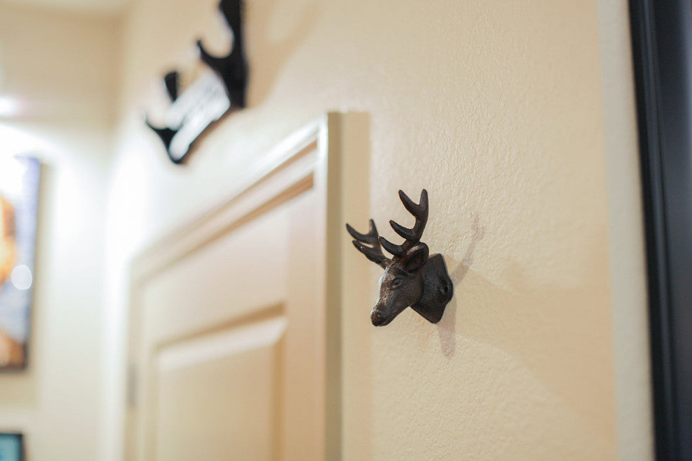 Set of 3 Rustic Brown Deer Head Decorative Wall Hooks Lodge Decor