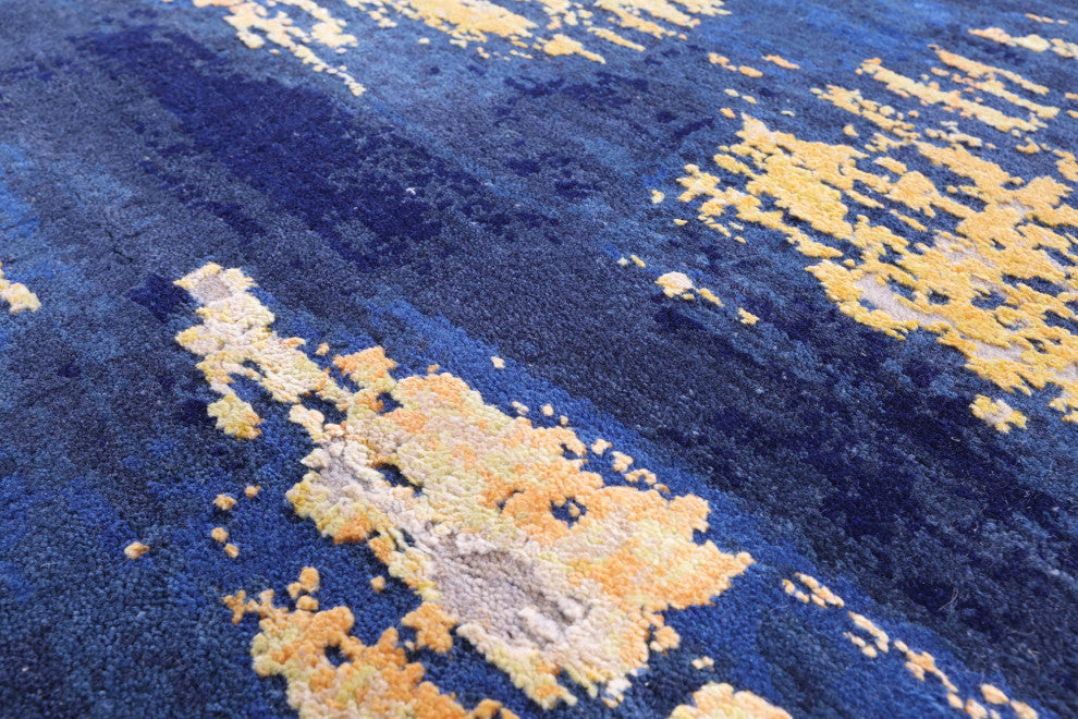 8' 1" X 10' 2" Wool and Silk Abstract Handmade Rug Q8703