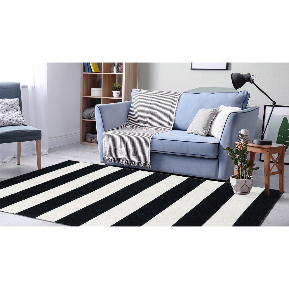 Sorrento Rugby Stripe Indoor/Outdoor Rug, Black, 8'3"x11'6"